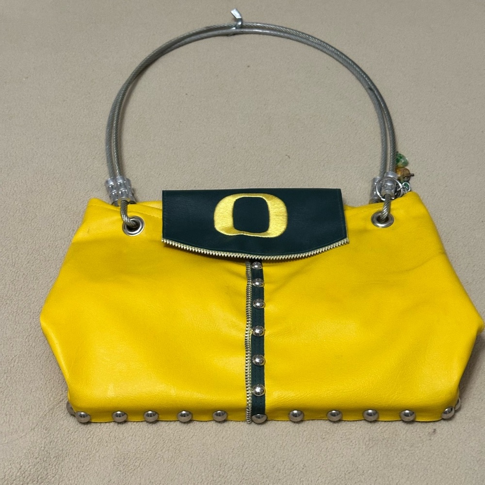 Tomboy Totes Oregon Ducks Purse. It’s a Football Season Must Have!!